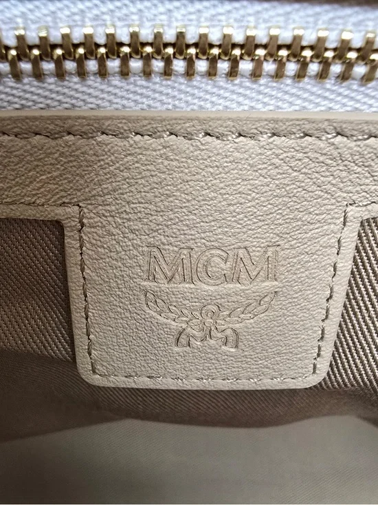 MCM Beige Logo-Print Leather Tote - Picture 4 of 7